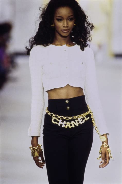 chanel flash 90|90s Chanel runway looks.